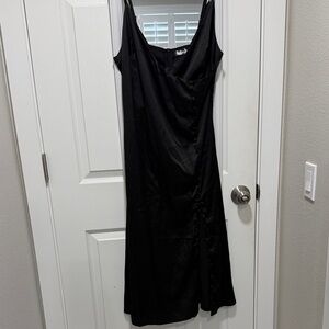 Chic Black Midi Dress